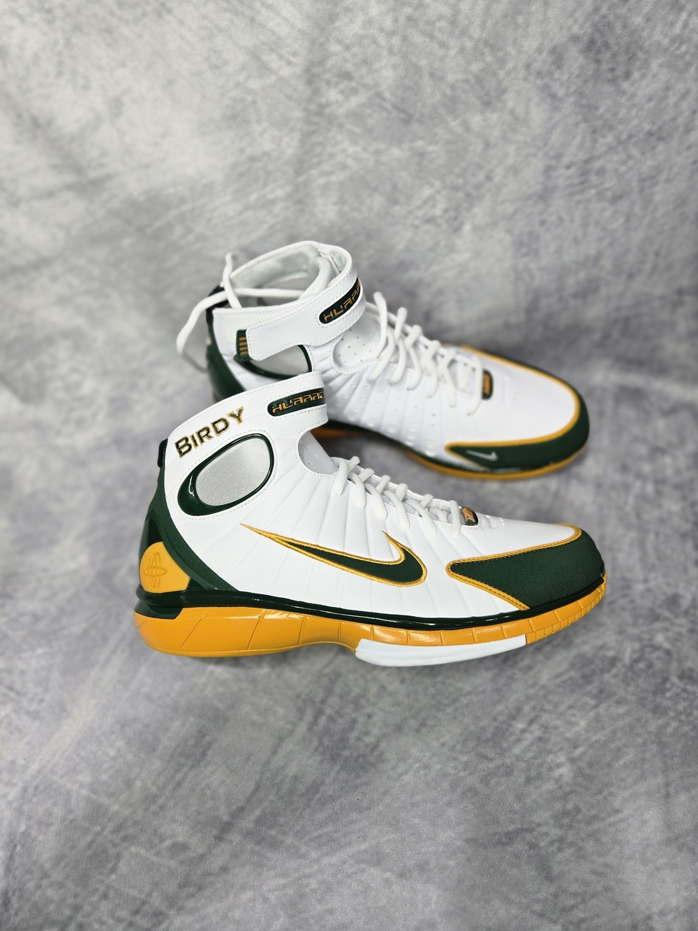 Nike Air Zoom Huarache 2K4 "Sue Bird" PE